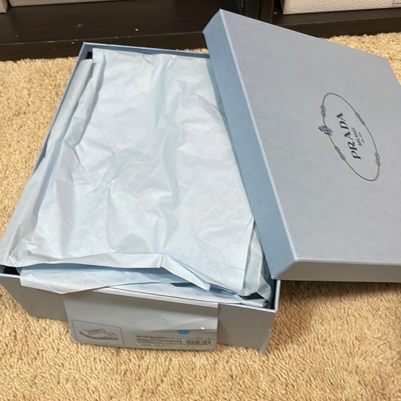 NEW Camel and white Prada sneaker - Picture 2 of 5